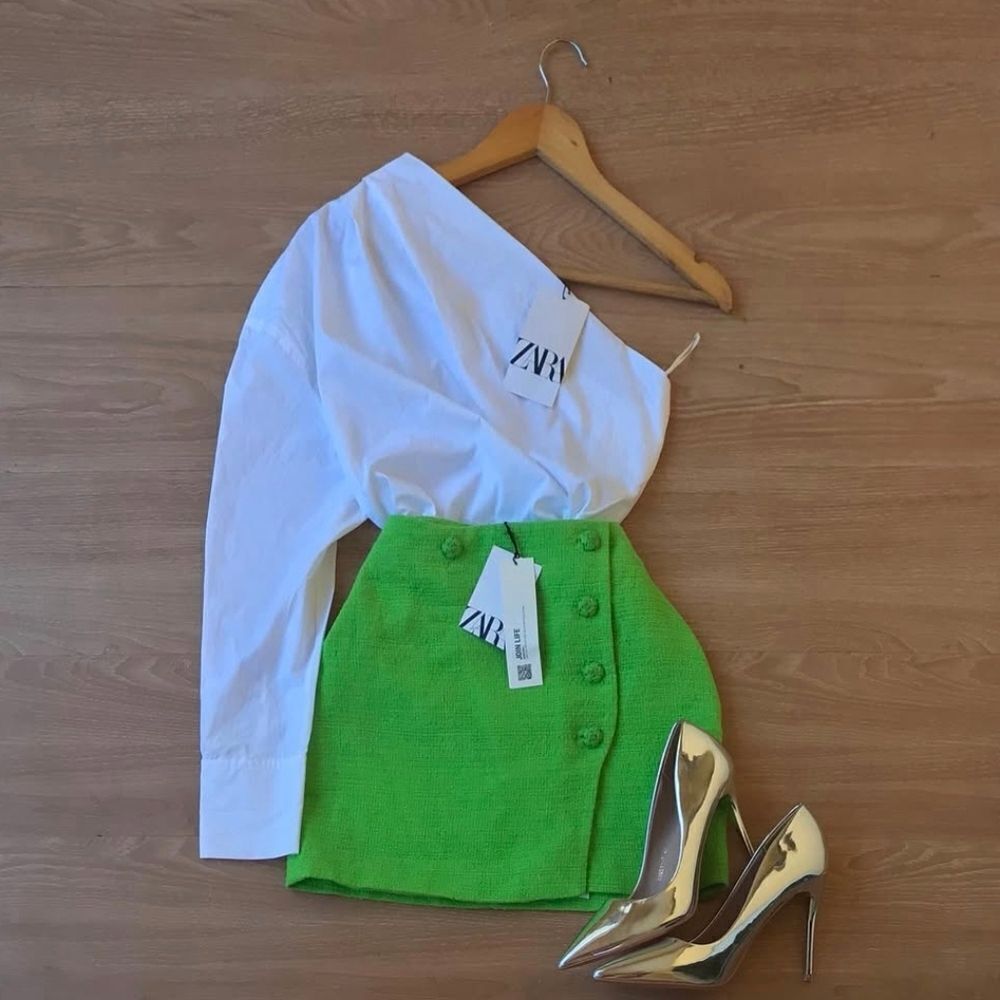 ZARA BLOGGERS FAV TWEED TEXTURED BUTTONS GREEN SKIRT MINI SLIT